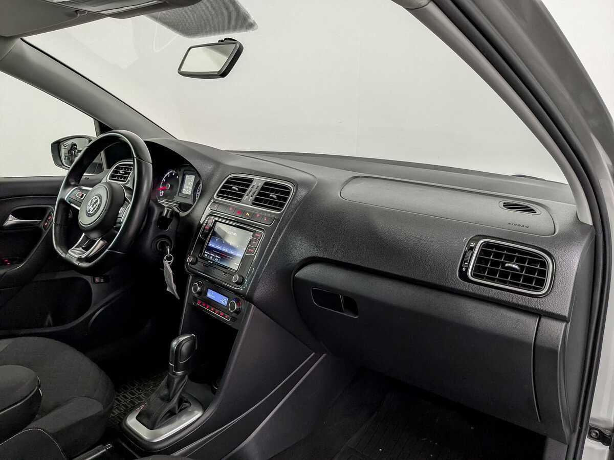 Volkswagen Polo б/у, 2018, Автоматическая. Фото: #10