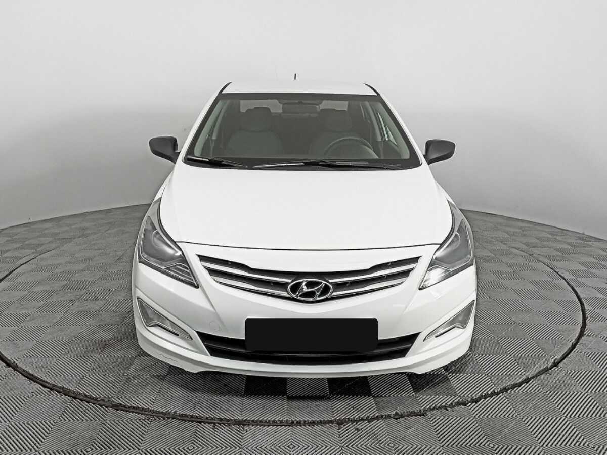 Hyundai Solaris б/у, 2015, Механическая. Фото: #1