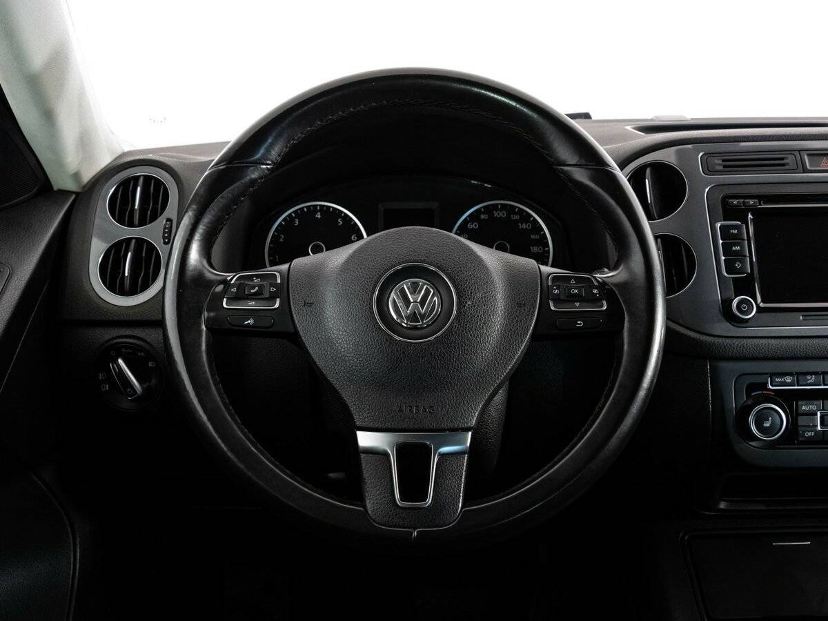Volkswagen Tiguan б/у, 2014, Автоматическая. Фото: #11