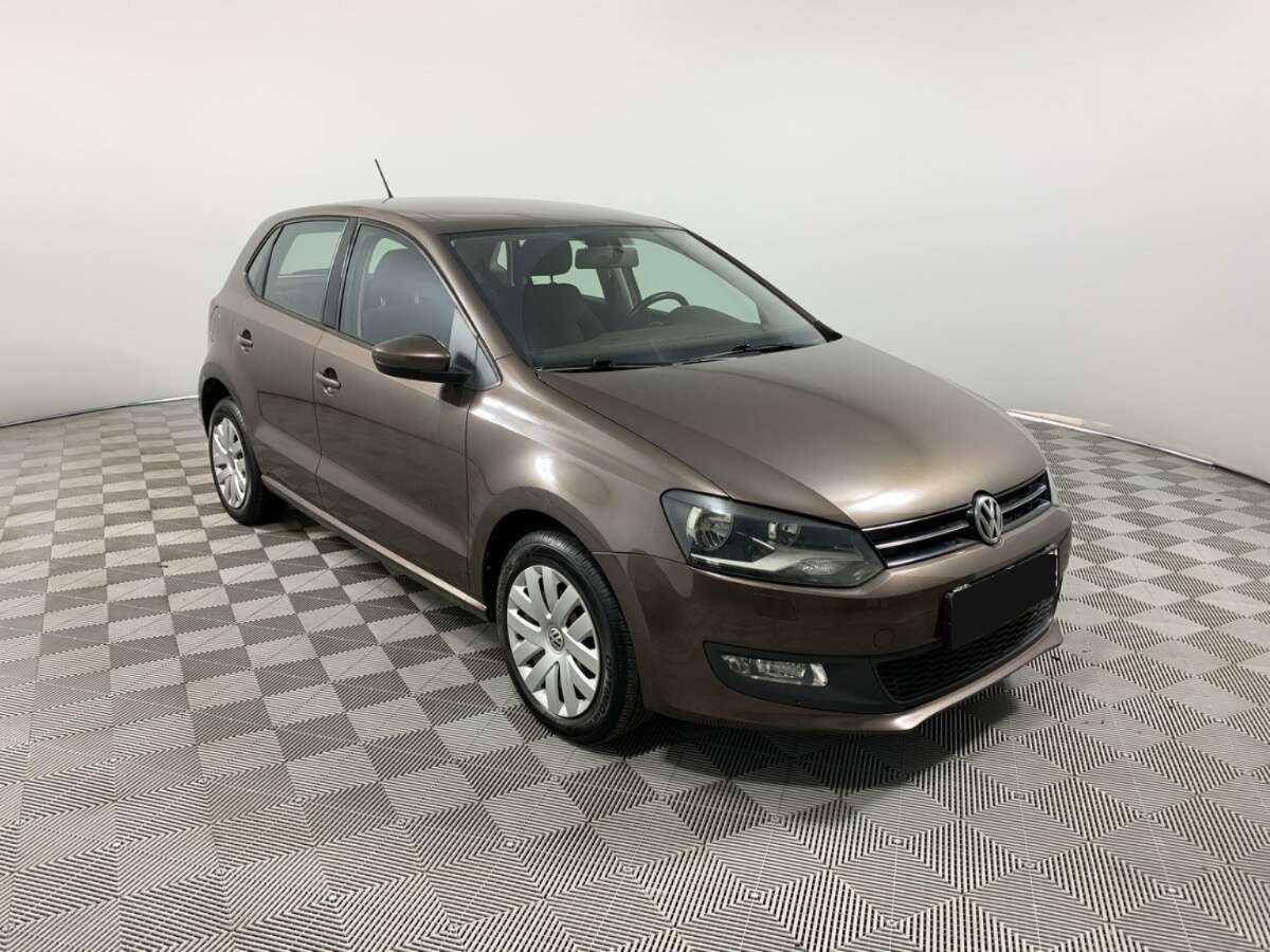 Volkswagen Polo б/у, 2012, Механическая. Фото: #2