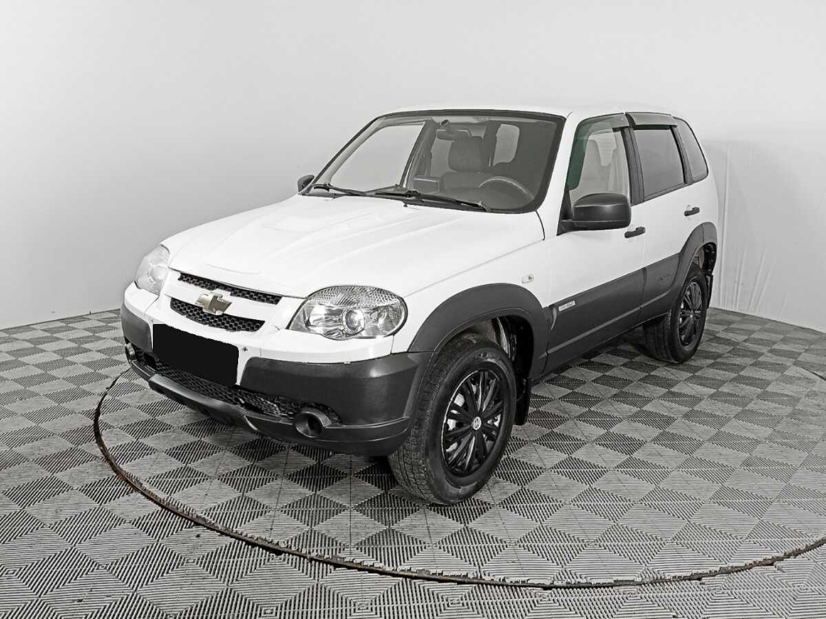 Chevrolet Niva б/у, 2015, Механическая. Фото: #0