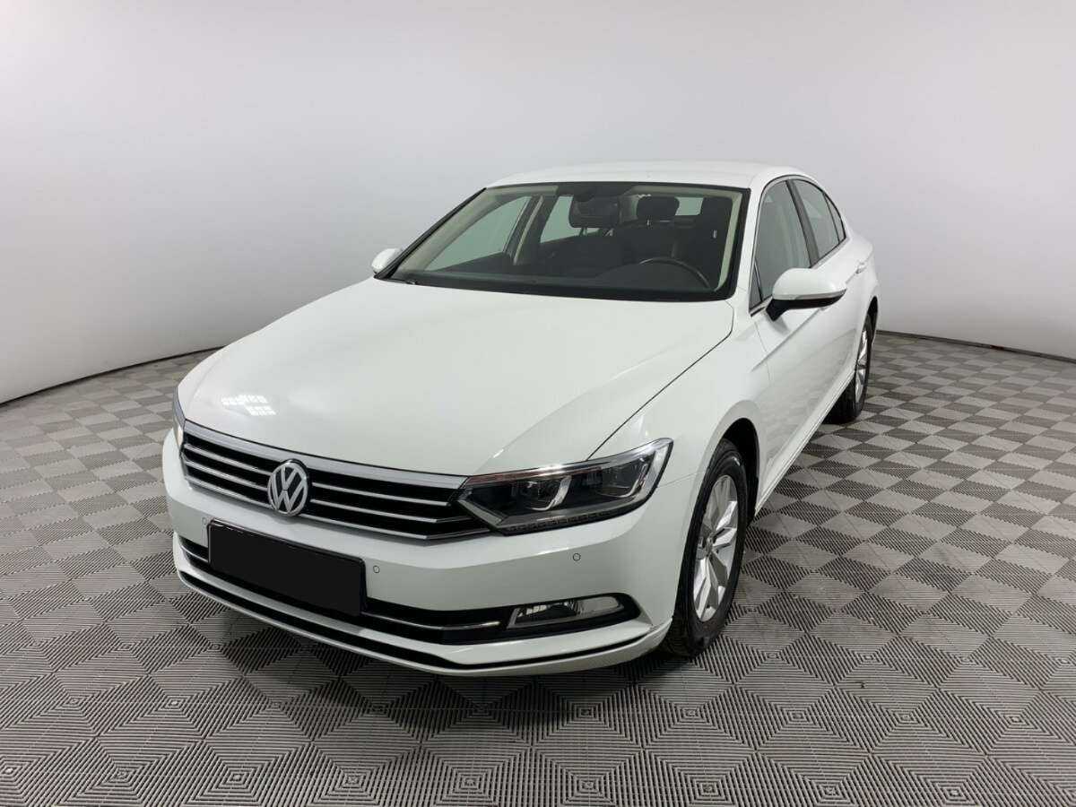 Volkswagen Passat б/у, 2019, Роботизированная. Посмотреть фото
