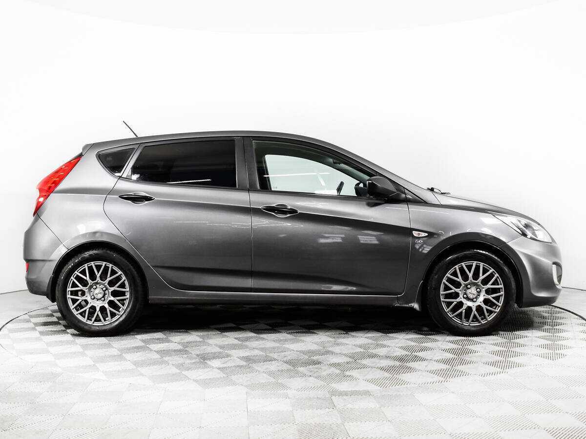 Hyundai Solaris б/у, 2012, Механическая. Фото: #3