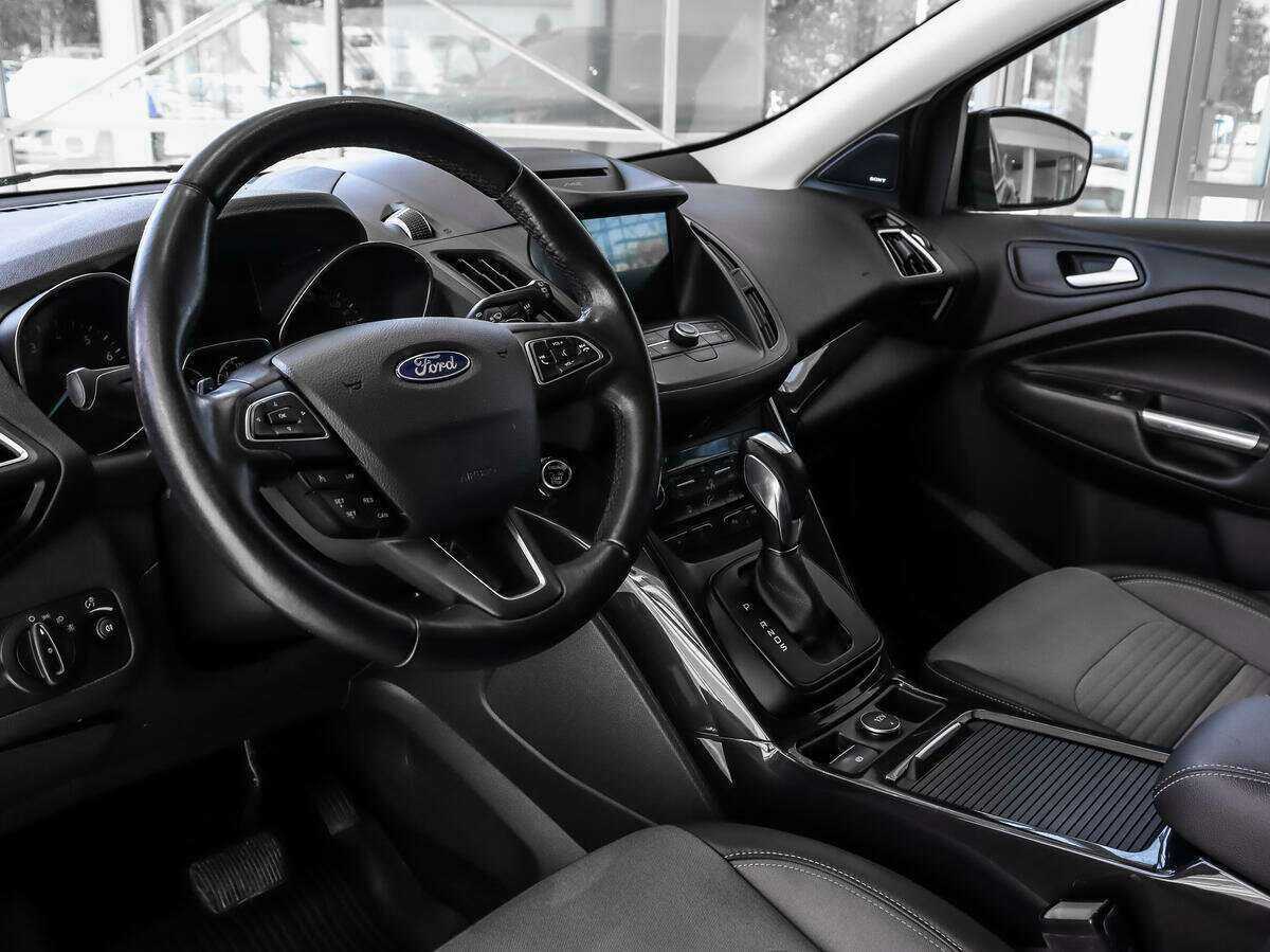 Ford Kuga б/у, 2016, Автоматическая. Фото: #8