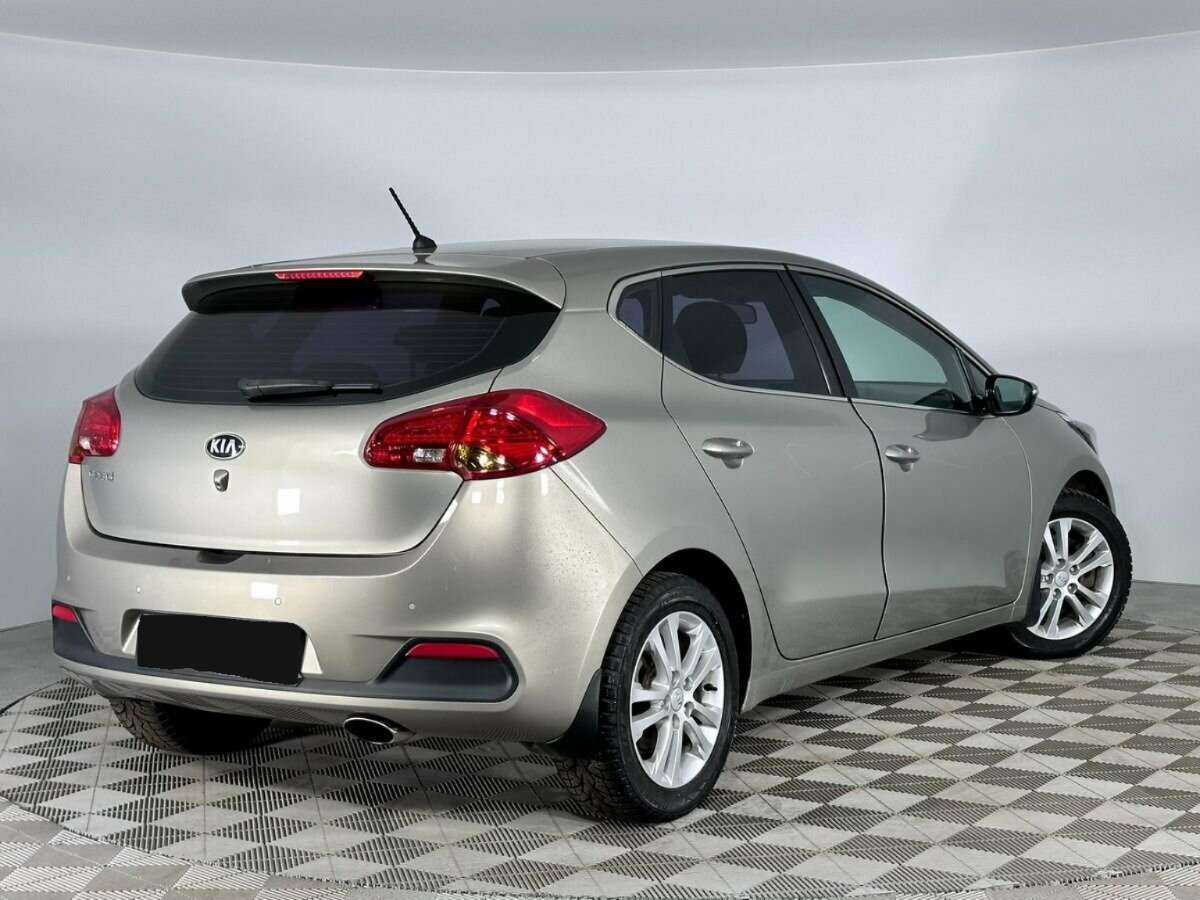 Kia Ceed б/у, 2014, Автоматическая. Фото: #1
