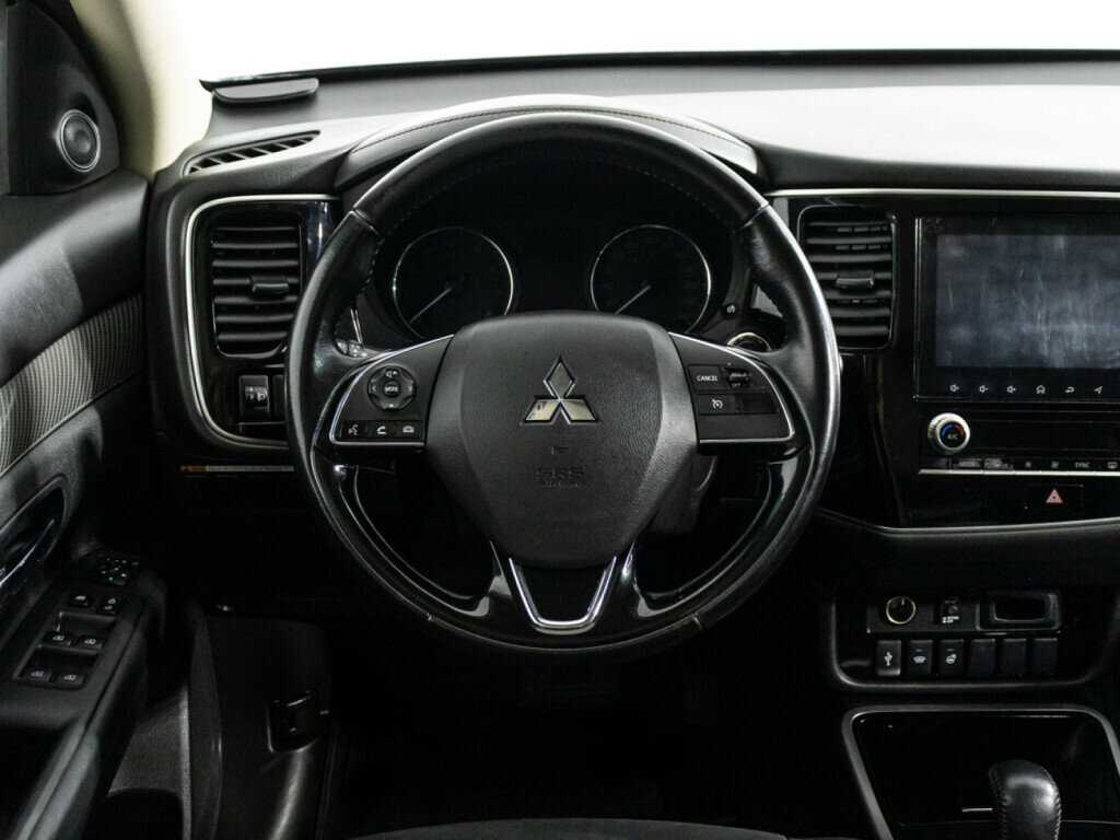 Mitsubishi Outlander б/у, 2021, Вариатор. Фото: #19
