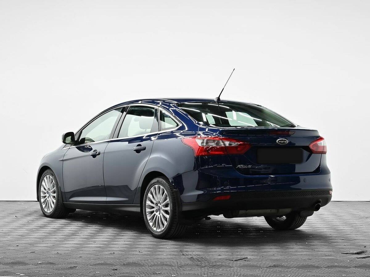 Ford Focus б/у, 2012, Механическая. Фото: #2