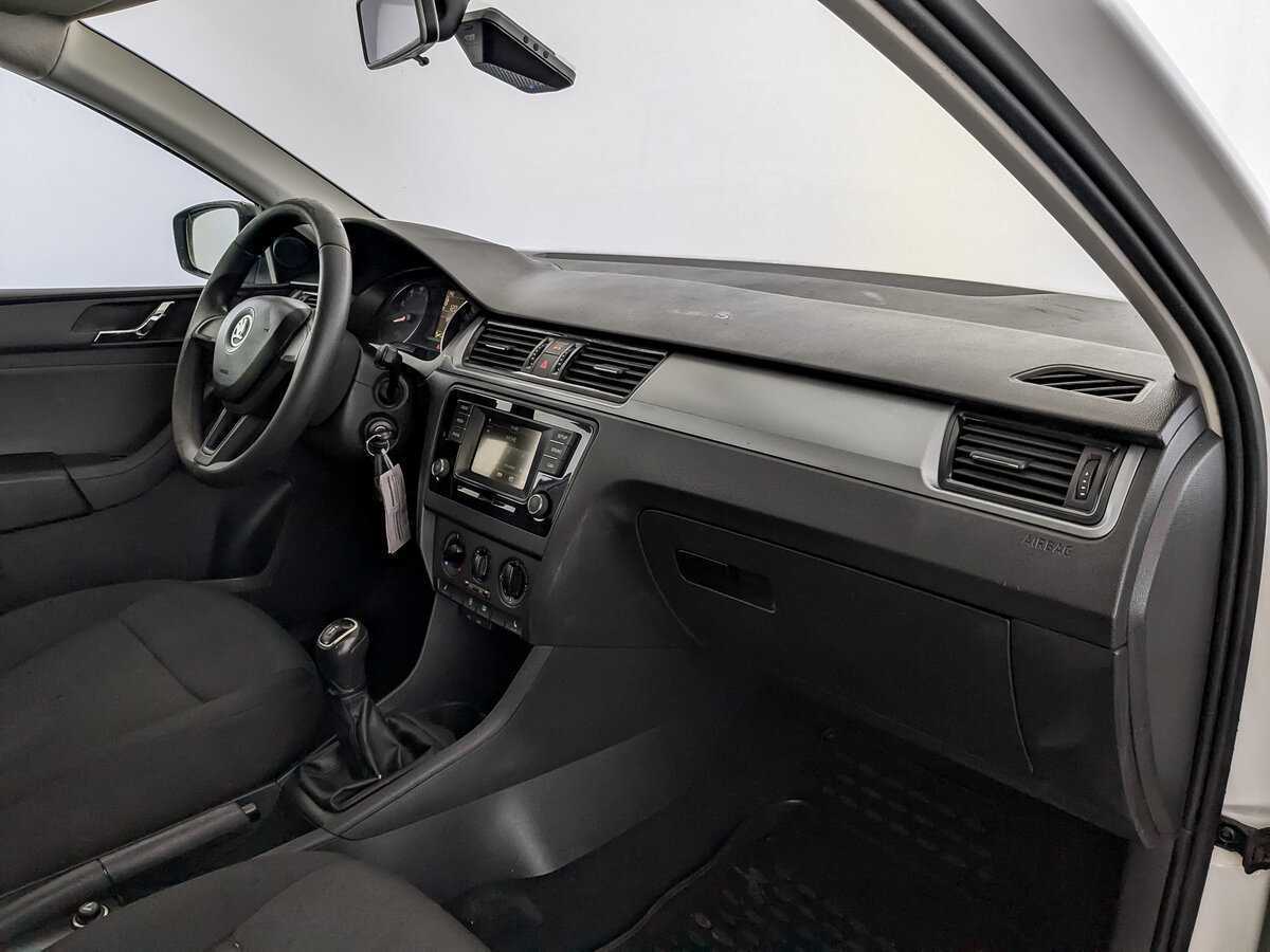 Skoda Rapid б/у, 2017, Механическая. Фото: #10
