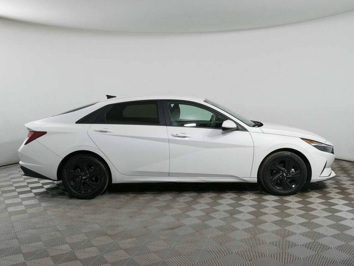Hyundai Elantra б/у, 2021, Автоматическая. Фото: #3