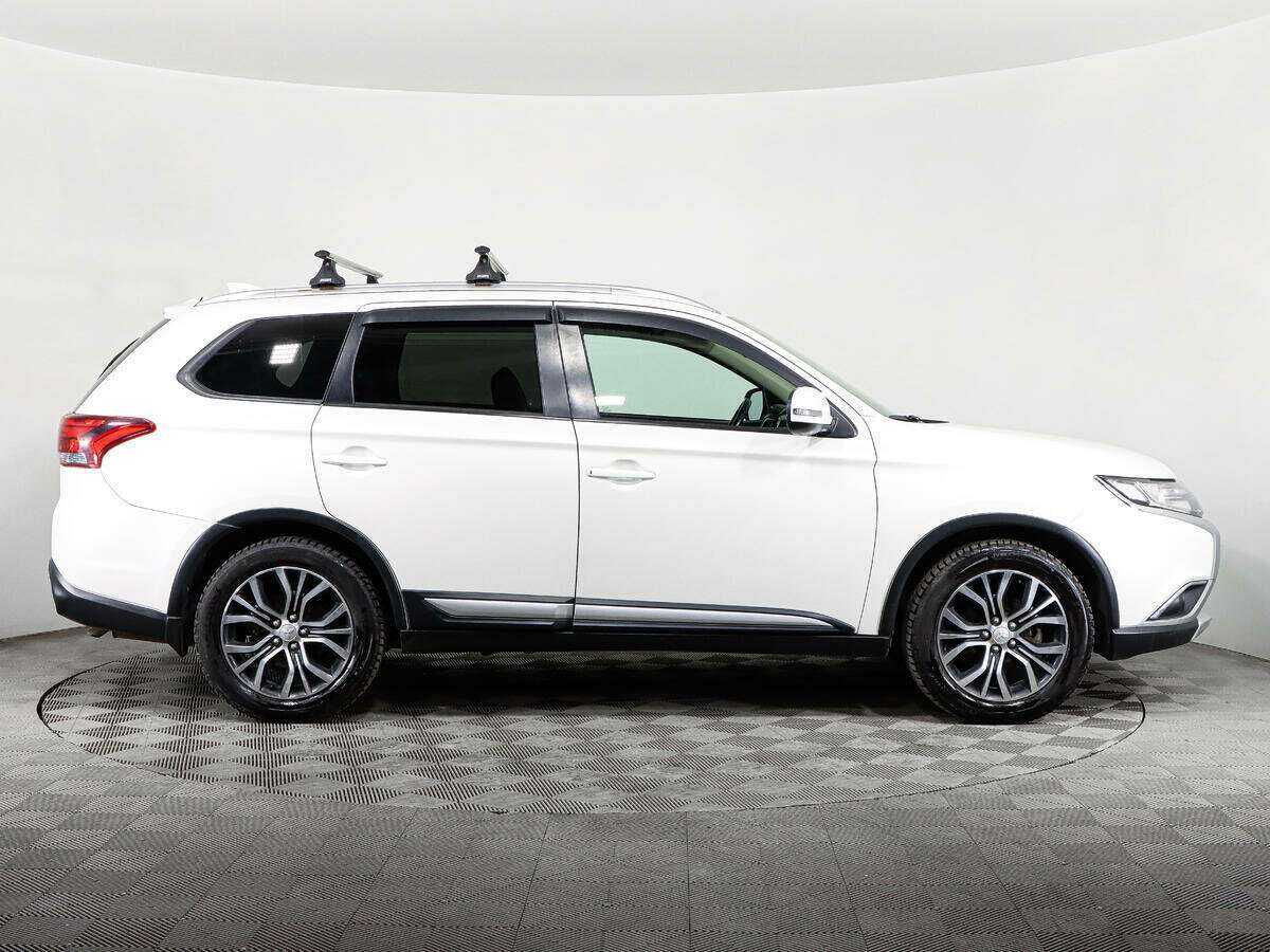 Mitsubishi Outlander б/у, 2018, Вариатор. Фото: #3