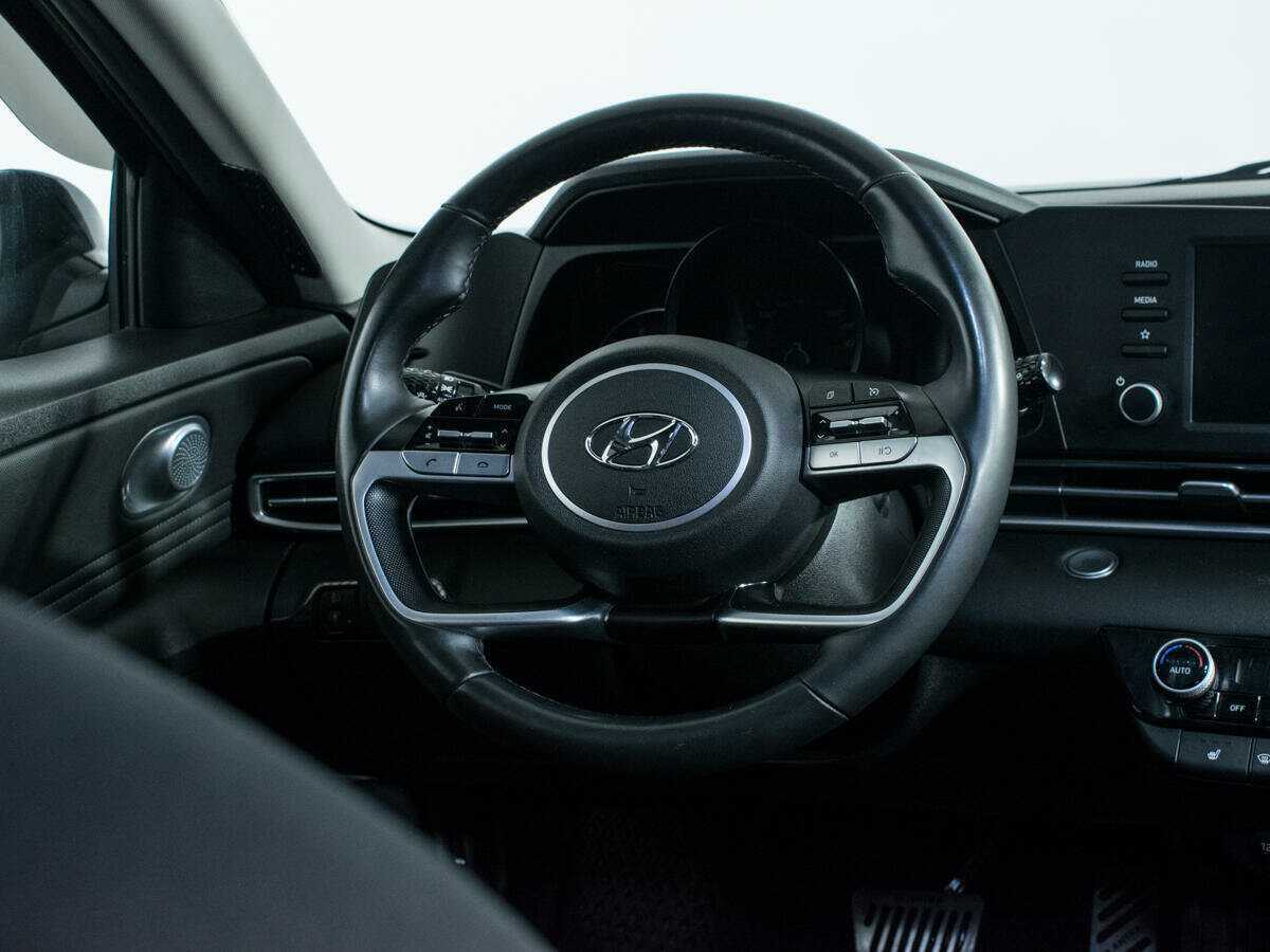 Hyundai Elantra б/у, 2020, Автоматическая. Фото: #13