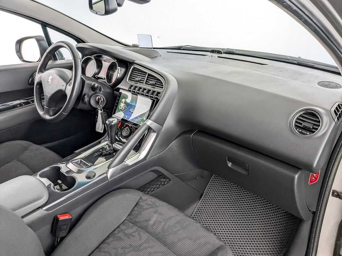 Peugeot 3008 б/у, 2012, Автоматическая. Фото: #10