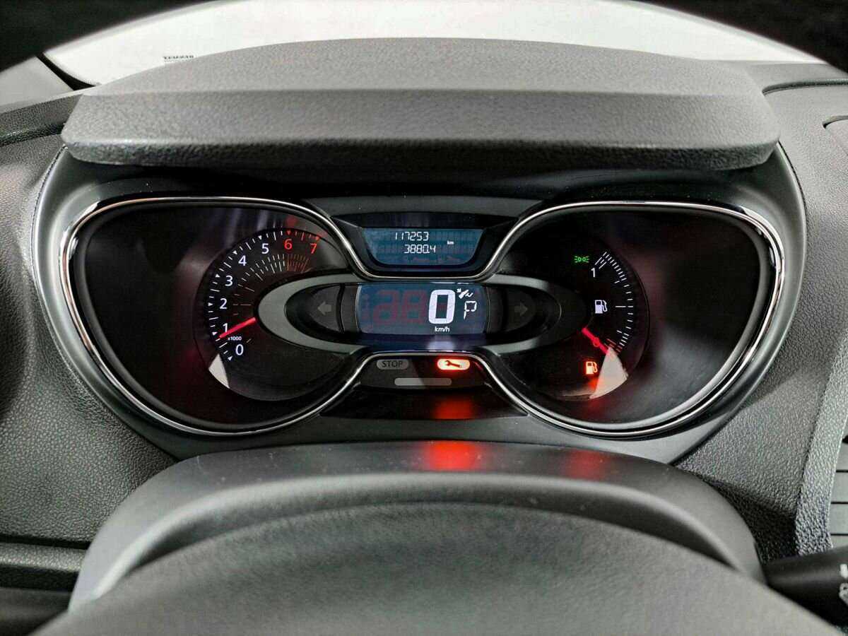 Renault Kaptur б/у, 2017, Автоматическая. Фото: #10
