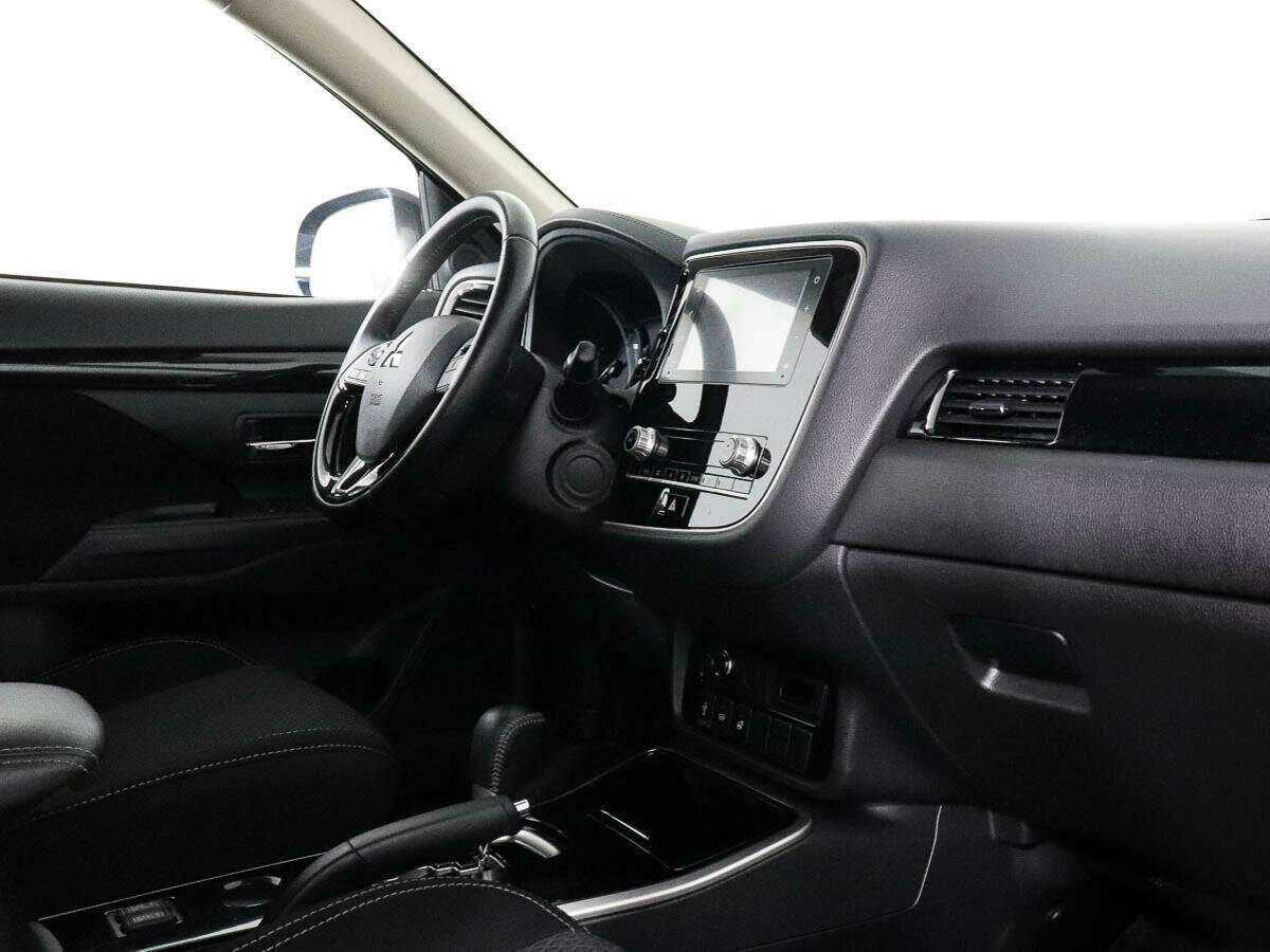 Mitsubishi Outlander б/у, 2021, Вариатор. Фото: #5