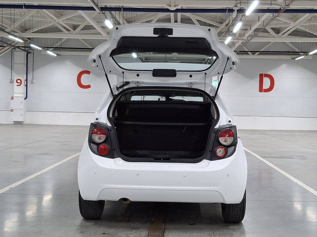 Chevrolet Aveo б/у, 2015, Автоматическая. Фото: #8