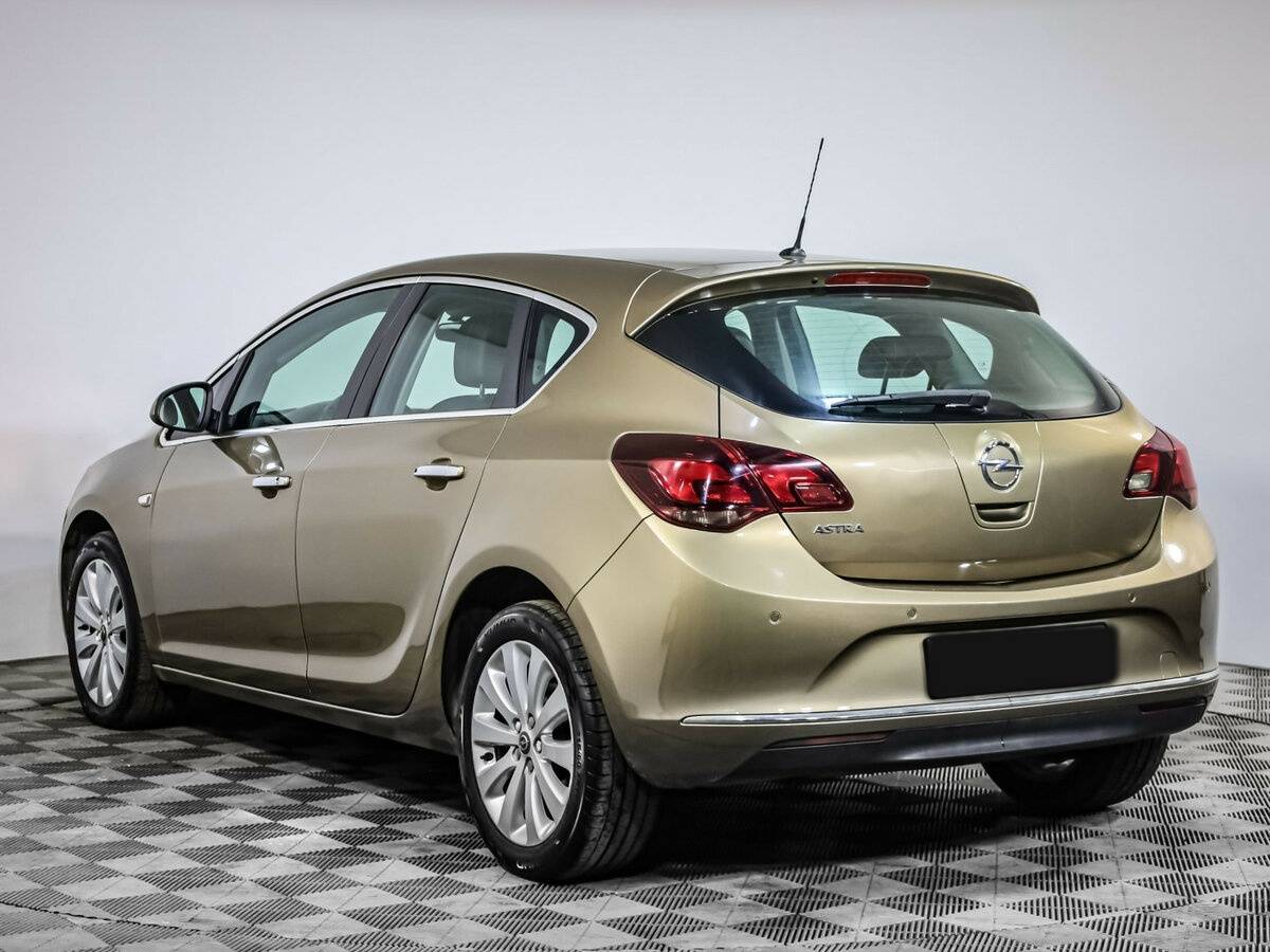 Opel Astra б/у, 2012, Механическая. Фото: #5