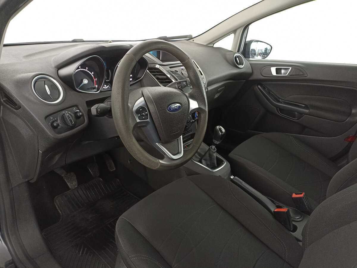 Ford Fiesta б/у, 2015, Механическая. Фото: #15