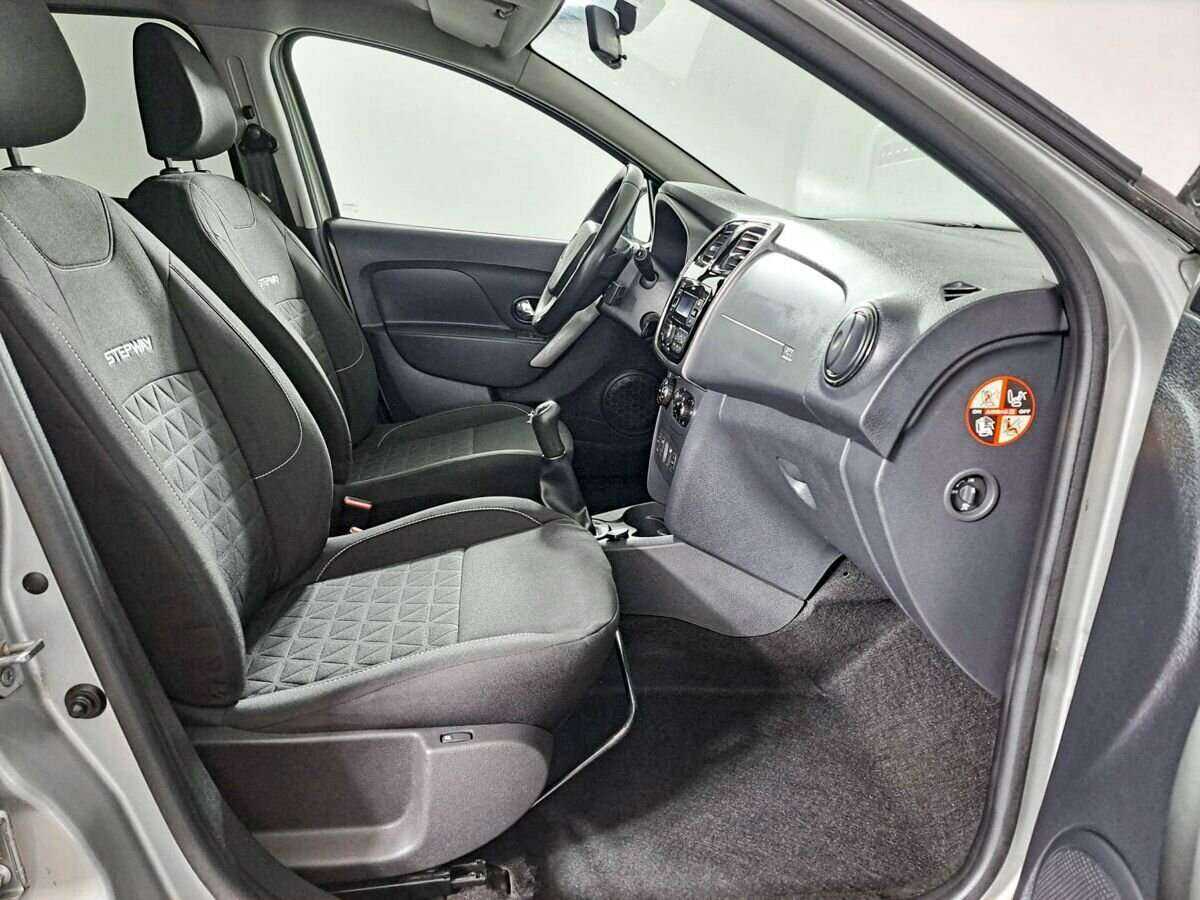 Renault Sandero б/у, 2017, Механическая. Фото: #8