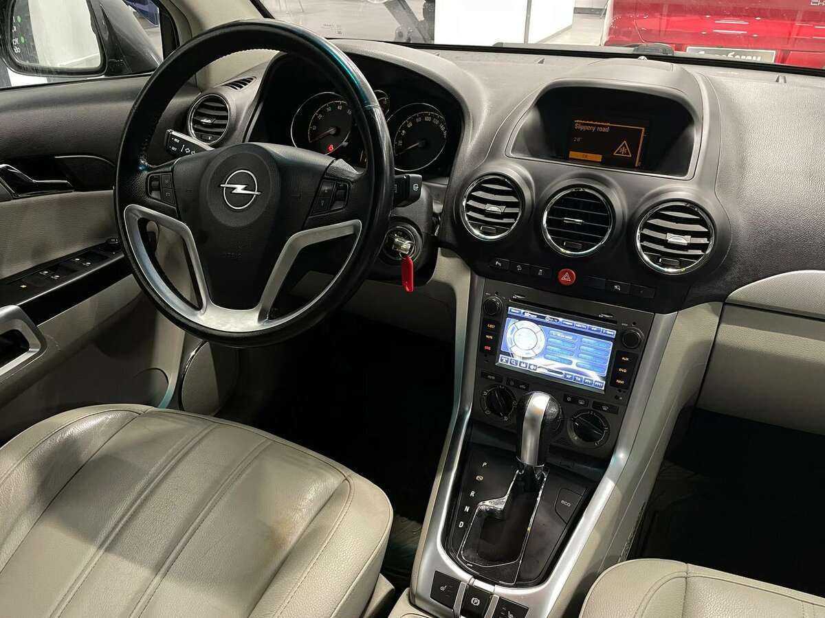 Opel Antara б/у, 2012, Автоматическая. Фото: #2