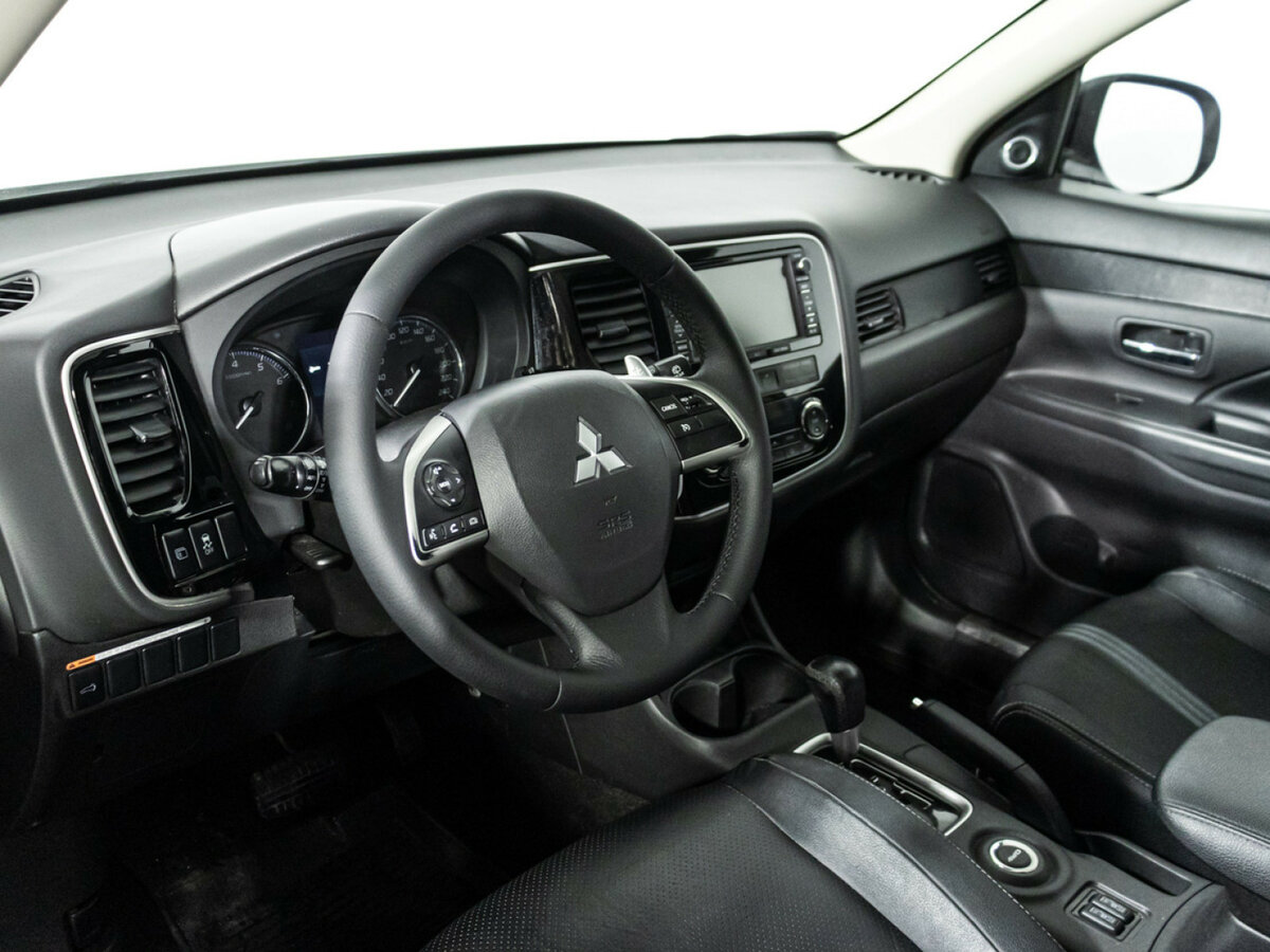 Mitsubishi Outlander б/у, 2014, Автоматическая. Фото: #9