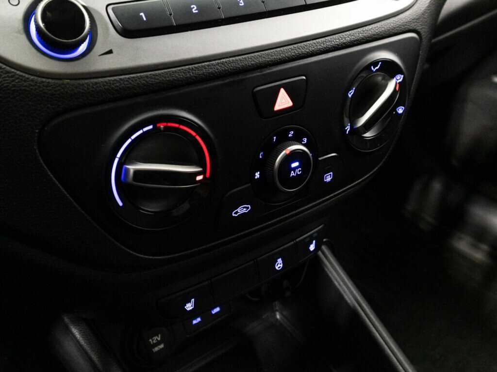 Hyundai Solaris б/у, 2017, Механическая. Фото: #14