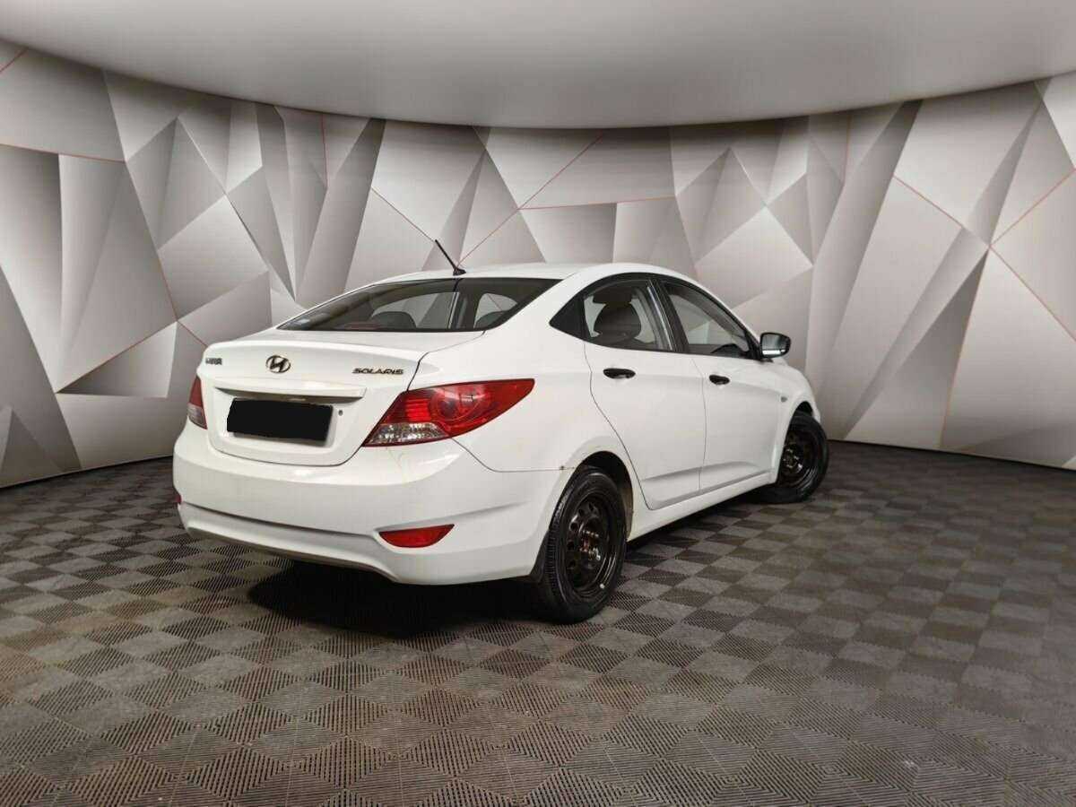 Hyundai Solaris б/у, 2013, Механическая. Фото: #1