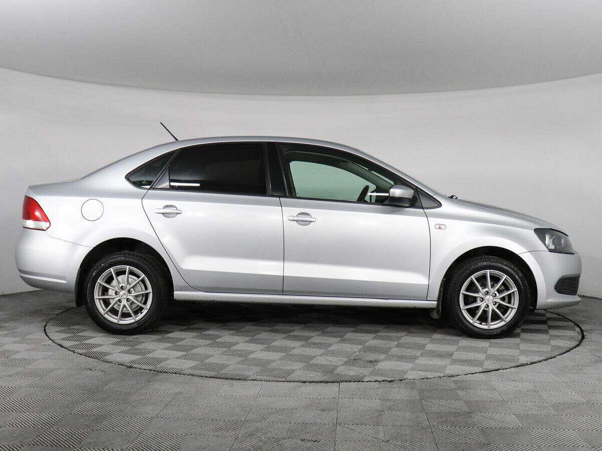 Volkswagen Polo б/у, 2015, Механическая. Фото: #3