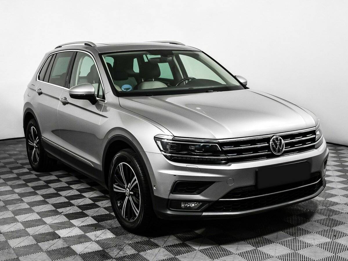 Volkswagen Tiguan б/у, 2017, Роботизированная. Фото: #2