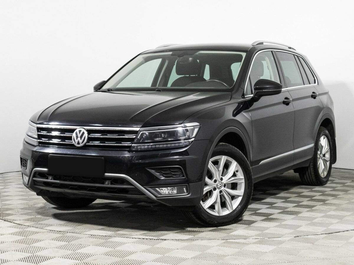 Volkswagen Tiguan б/у, 2018, Роботизированная. Посмотреть фото