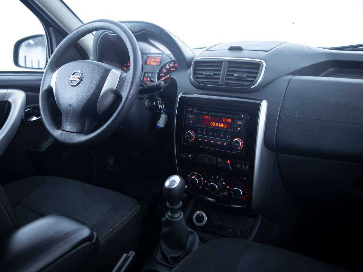 Nissan Terrano б/у, 2015, Механическая. Фото: #10