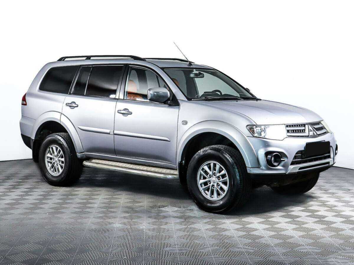 Mitsubishi Pajero Sport б/у, 2014, Механическая. Фото: #2