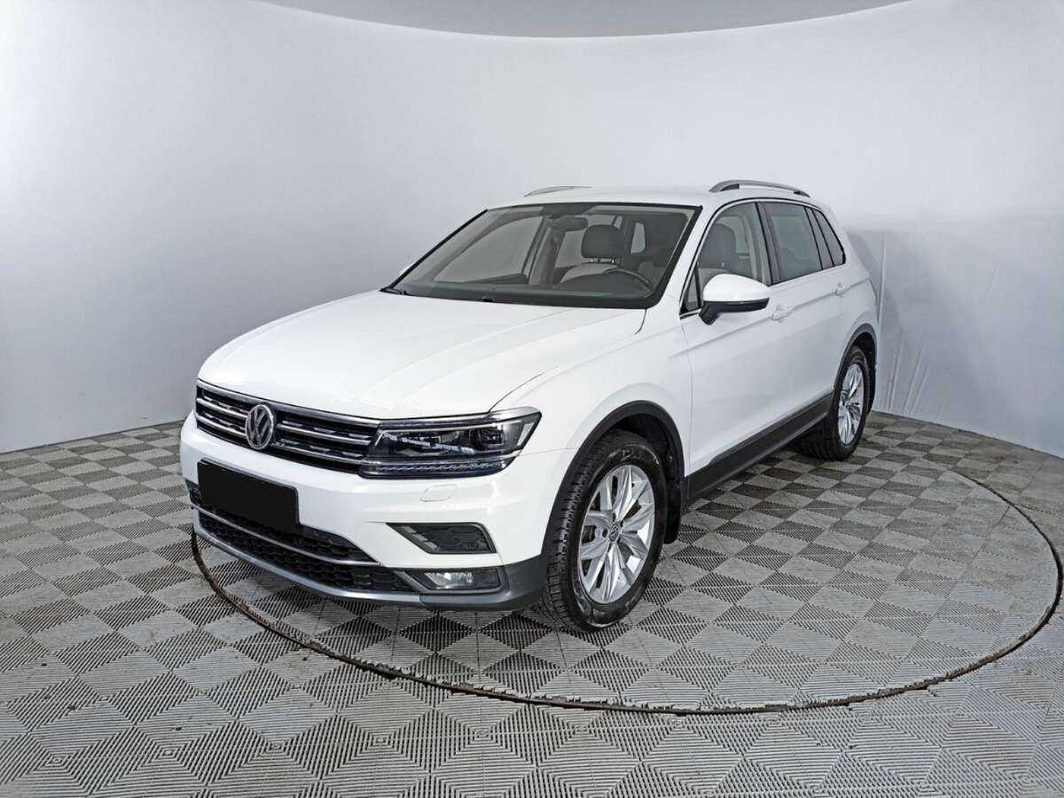 Volkswagen Tiguan б/у, 2017, Роботизированная. Посмотреть фото