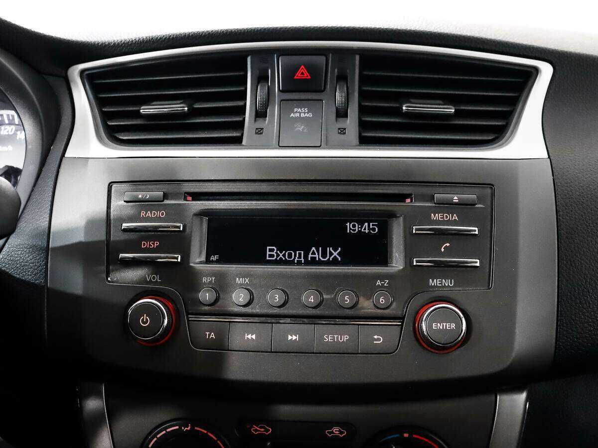 Nissan Sentra б/у, 2014, Механическая. Фото: #9