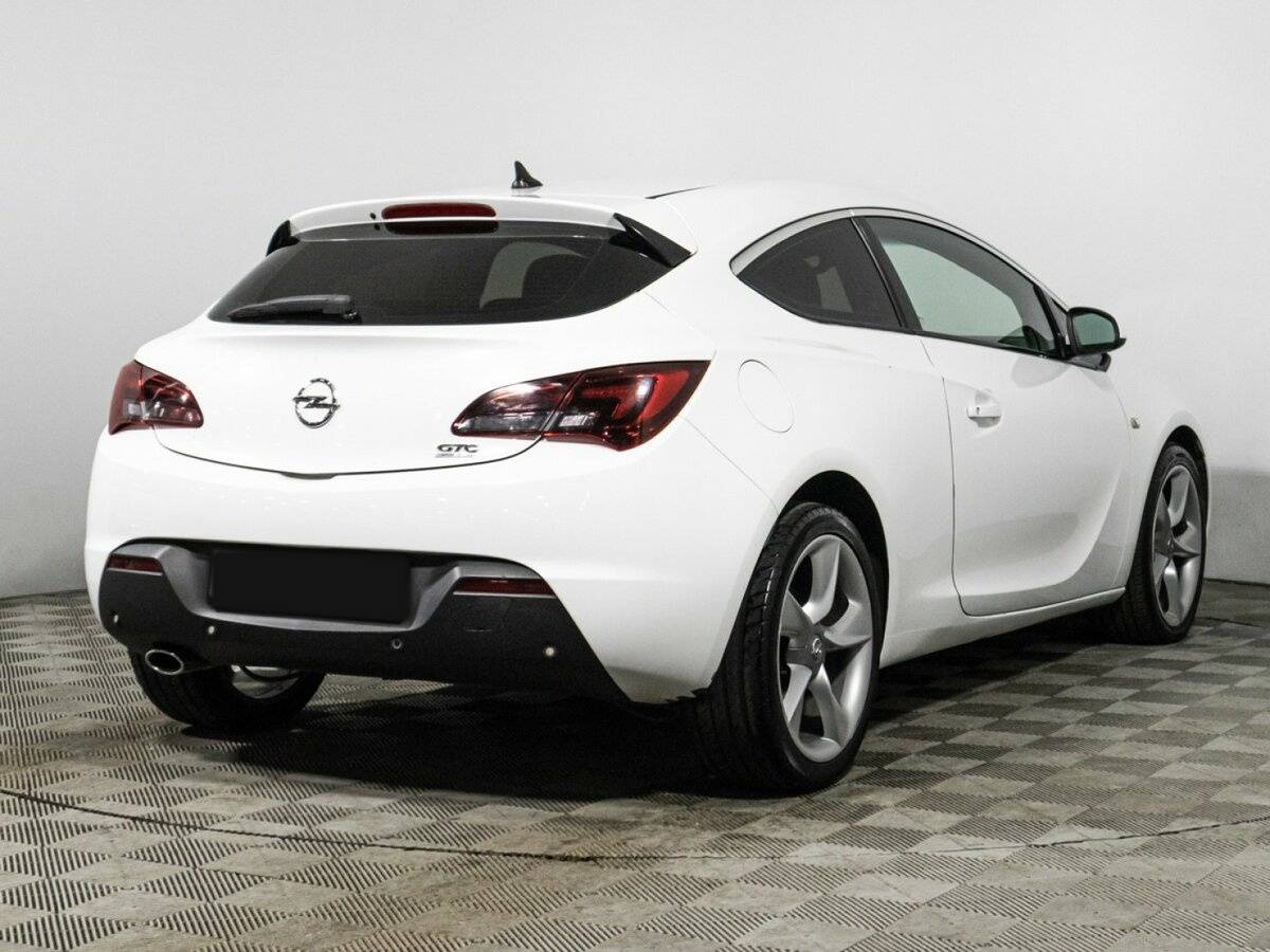 Opel Astra б/у, 2013, Автоматическая. Фото: #4