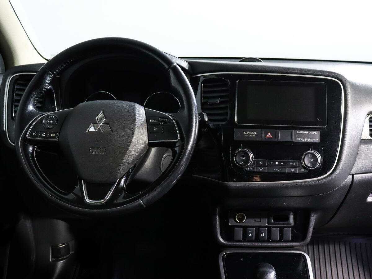 Mitsubishi Outlander б/у, 2018, Вариатор. Фото: #9
