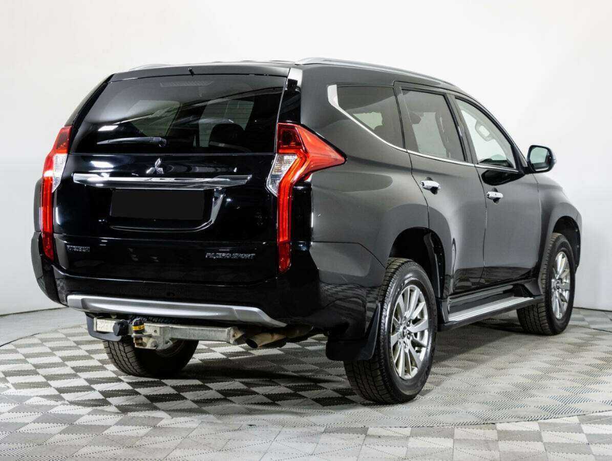 Mitsubishi Pajero Sport б/у, 2017, Автоматическая. Фото: #3