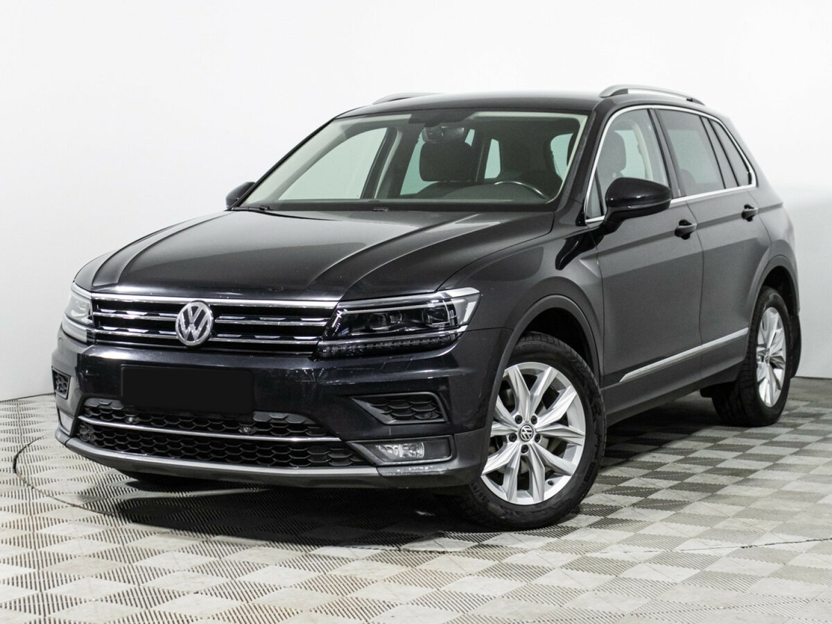 Volkswagen Tiguan б/у, 2018, Роботизированная. Посмотреть фото