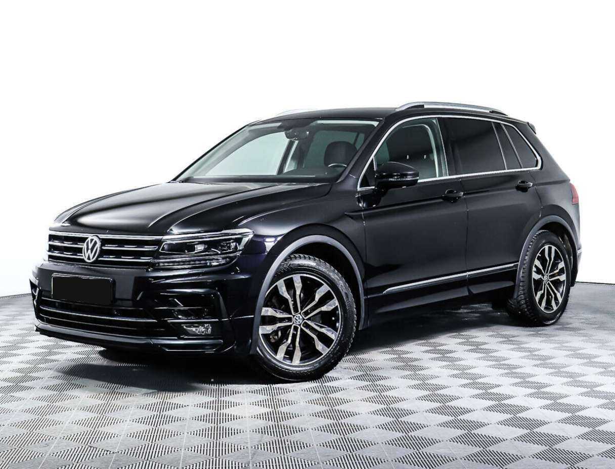 Volkswagen Tiguan б/у, 2018, Роботизированная. Посмотреть фото