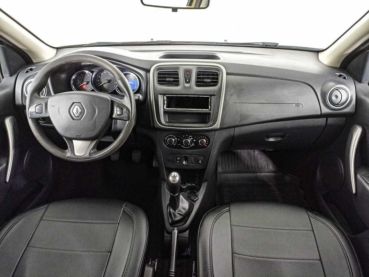 Renault Sandero б/у, 2017, Механическая. Фото: #11