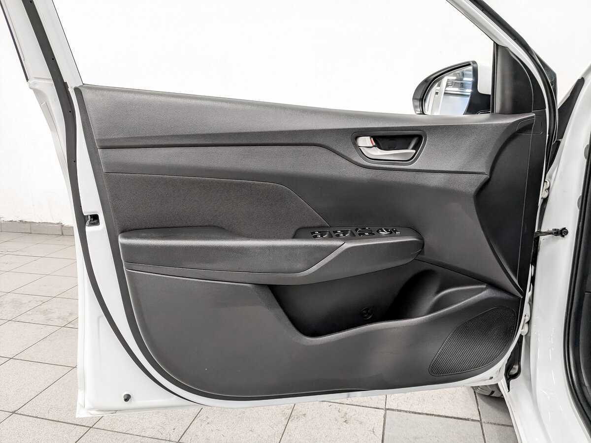 Hyundai Solaris б/у, 2017, Автоматическая. Фото: #18