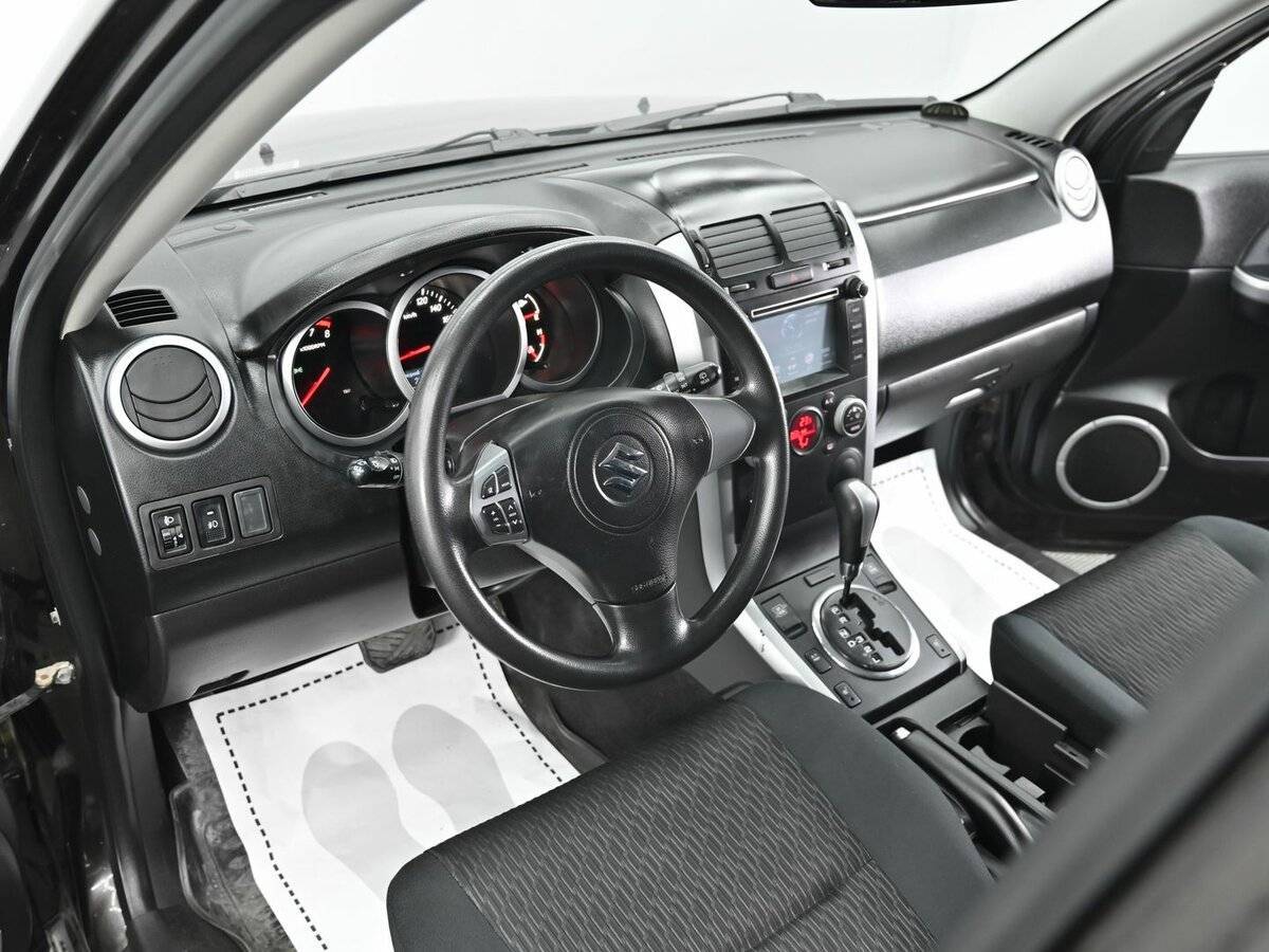 Suzuki Grand Vitara б/у, 2013, Автоматическая. Фото: #7