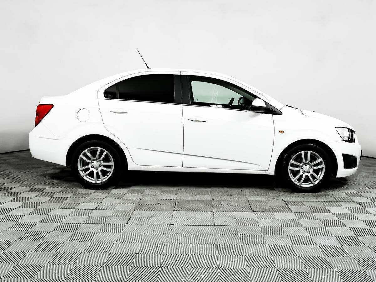 Chevrolet Aveo б/у, 2014, Автоматическая. Фото: #3