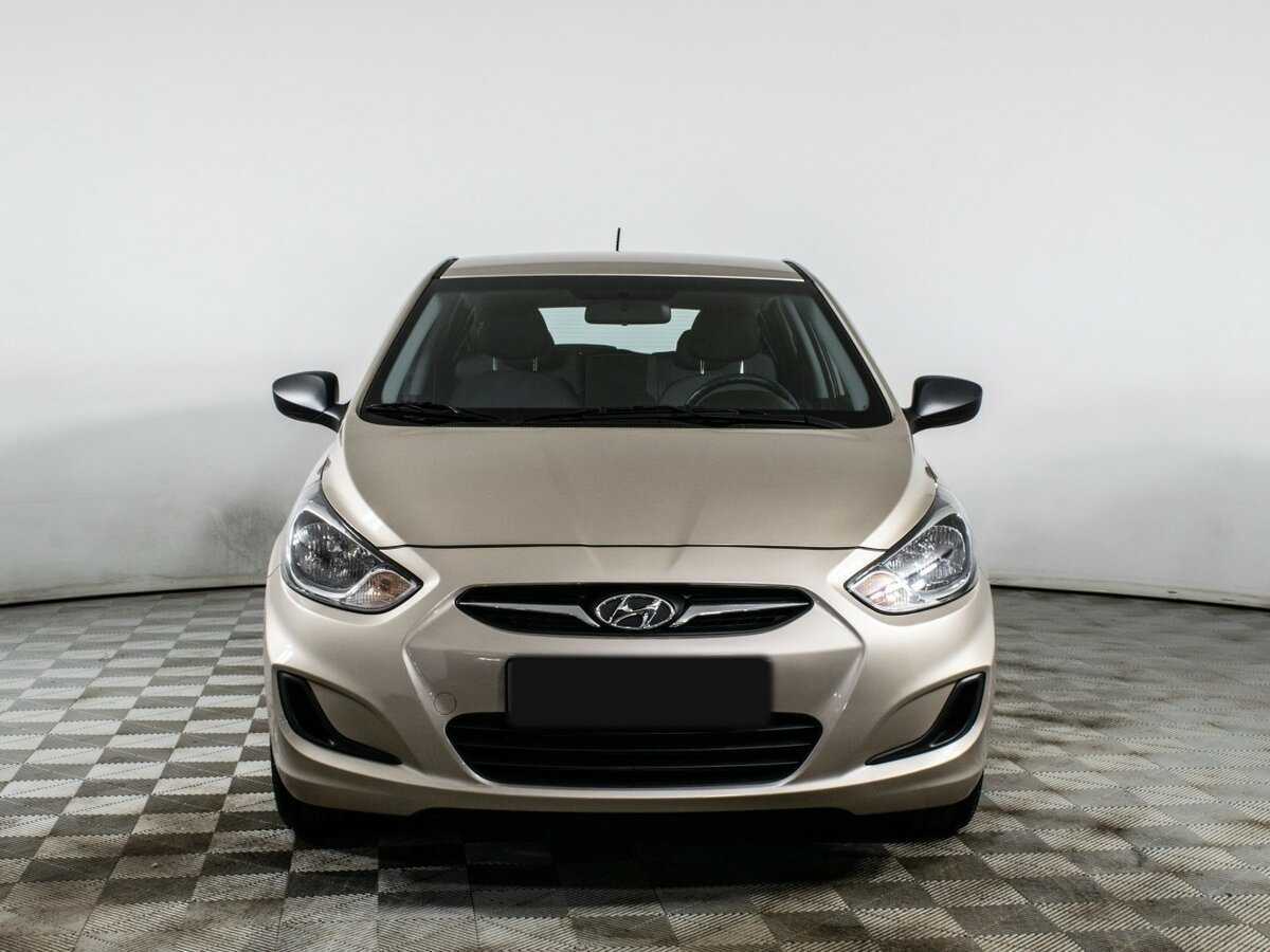 Hyundai Solaris б/у, 2013, Механическая. Фото: #1