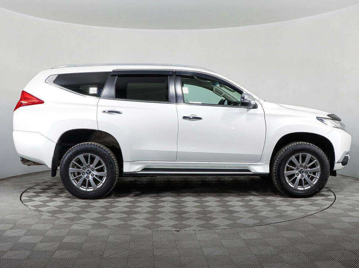 Mitsubishi Pajero Sport б/у, 2018, Механическая. Фото: #3