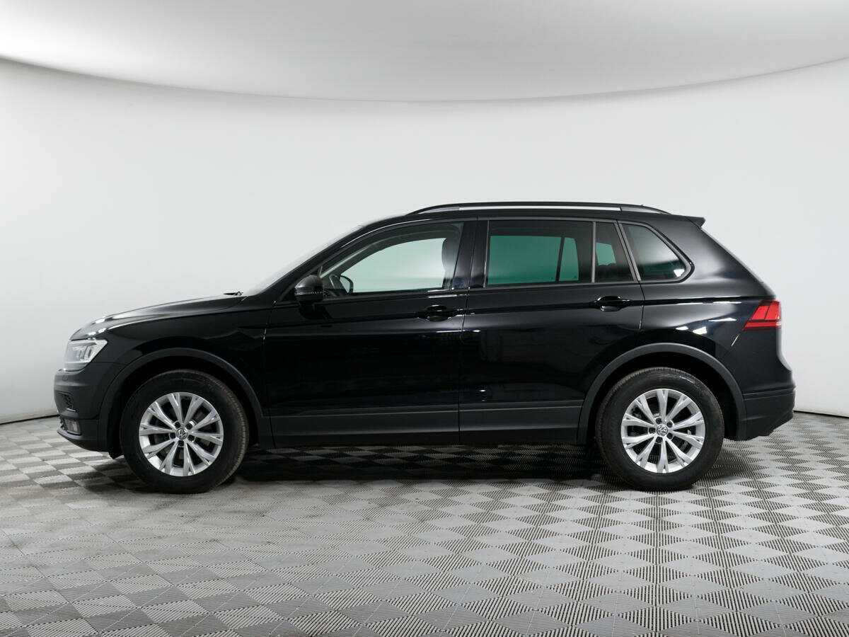 Volkswagen Tiguan б/у, 2019, Роботизированная. Посмотреть фото