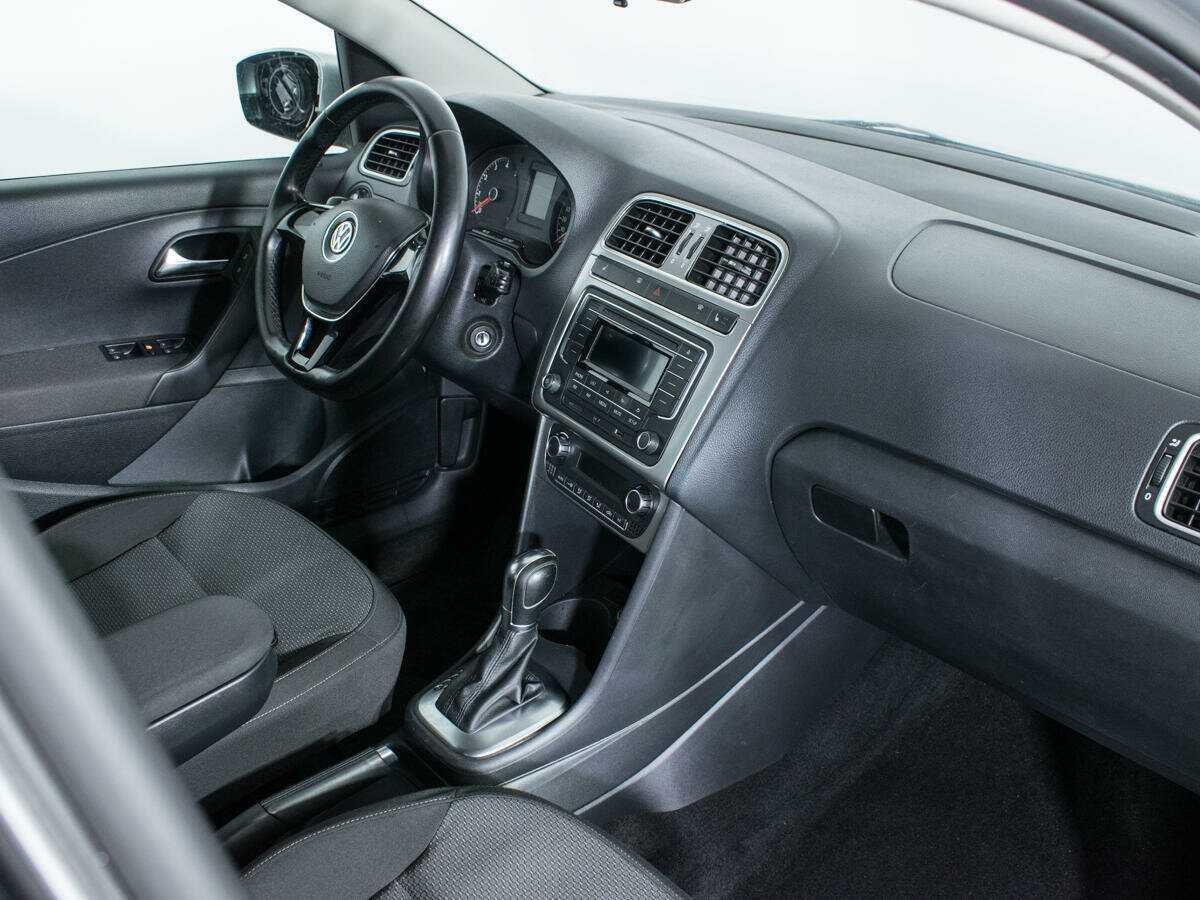 Volkswagen Polo б/у, 2016, Автоматическая. Фото: #8
