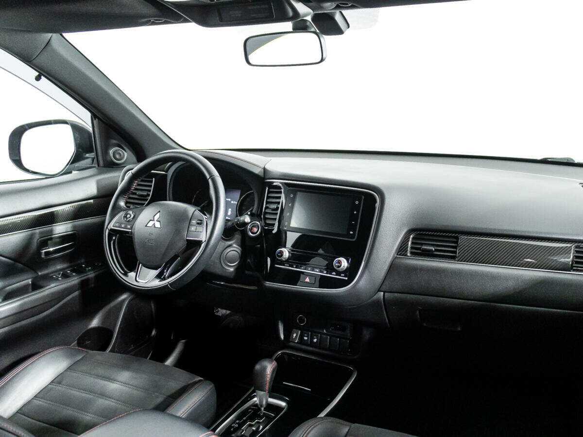 Mitsubishi Outlander б/у, 2021, Вариатор. Фото: #8