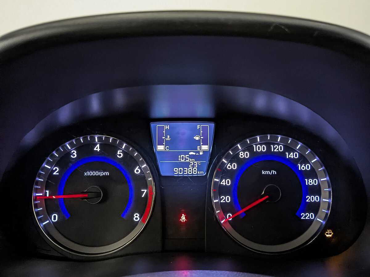 Hyundai Solaris б/у, 2015, Механическая. Фото: #13