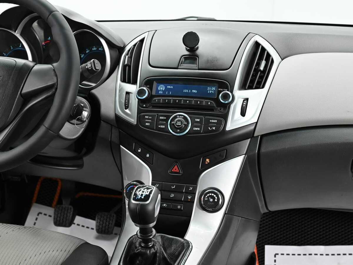 Chevrolet Cruze б/у, 2013, Механическая. Фото: #7