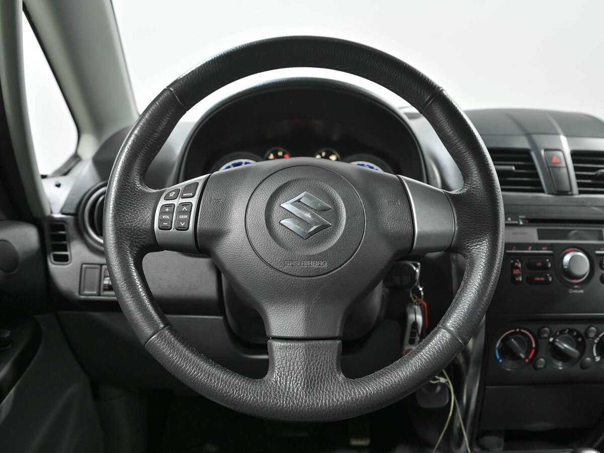Suzuki SX4 б/у, 2013, Автоматическая. Фото: #8